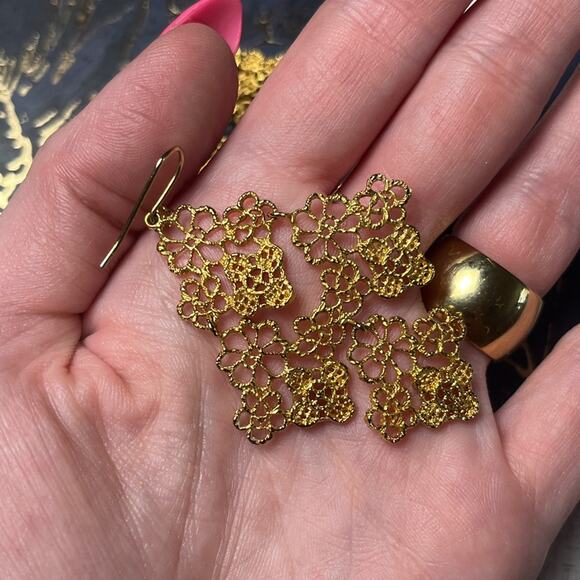 Vintage Large Royal Gold Filigree Articulated Dangle Earrings D1 - Picture 3 of 7